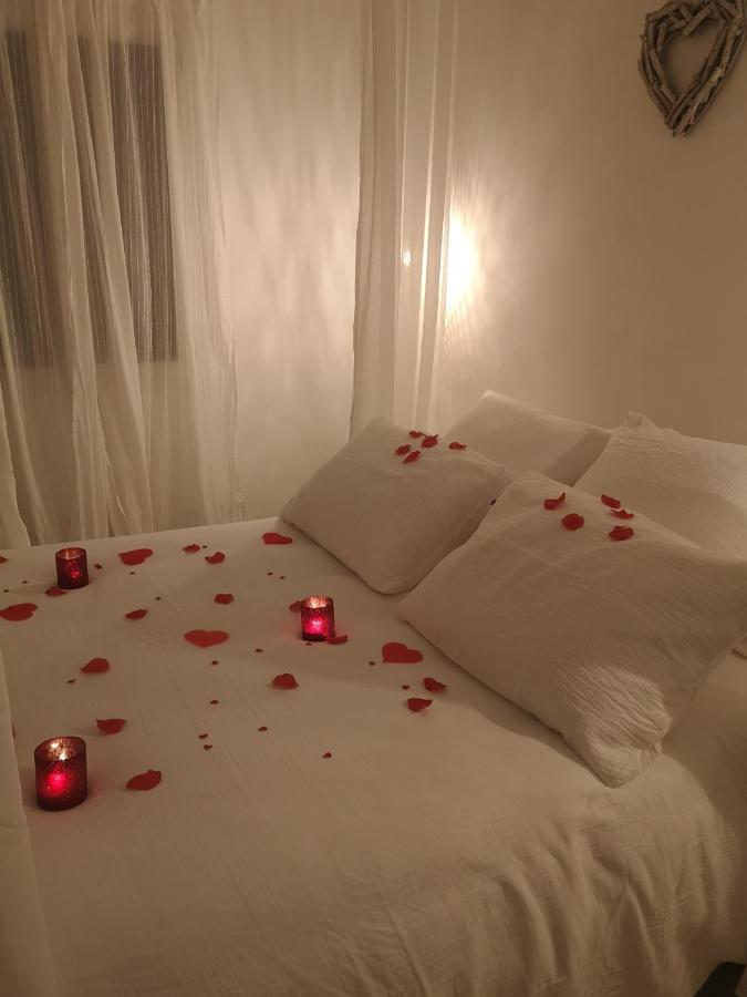 Une Nuit A Bali - Appartement Cocooning Sollies-Toucas Bagian luar foto